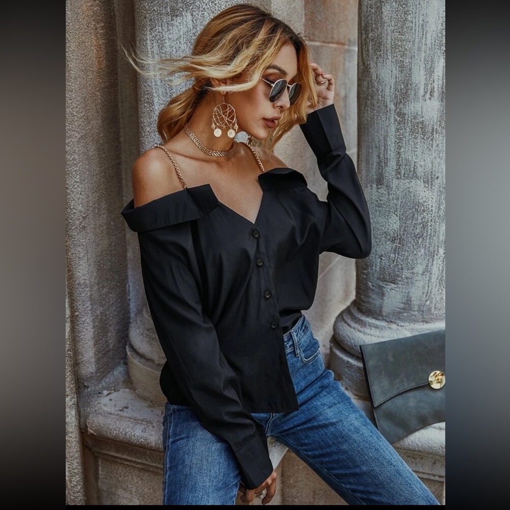 Chain cold shoulder blouse